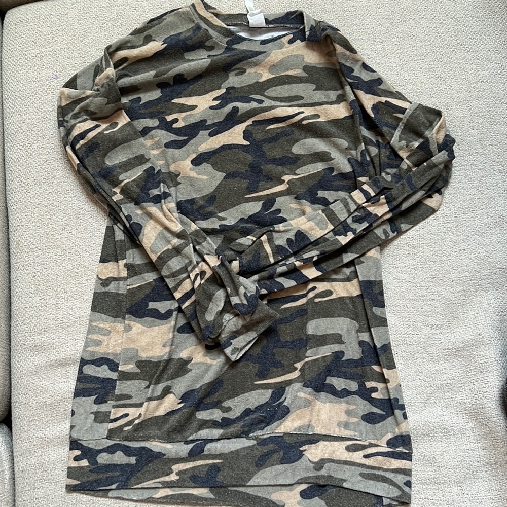 Camo top